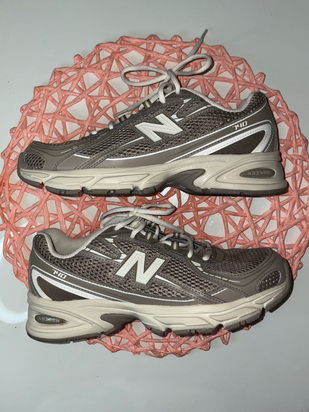 New Balance 740